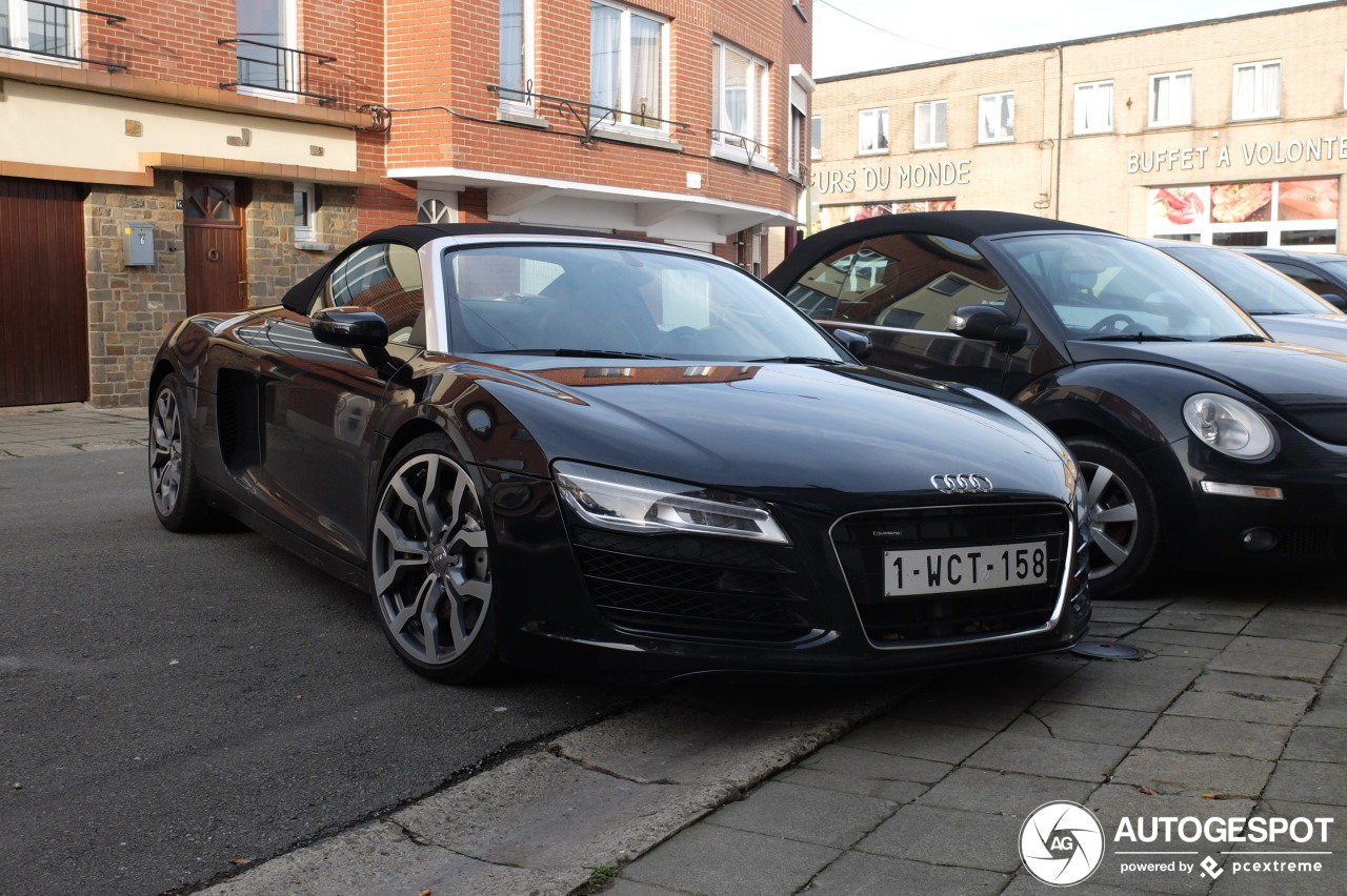 Audi R8 V8 Spyder 2013