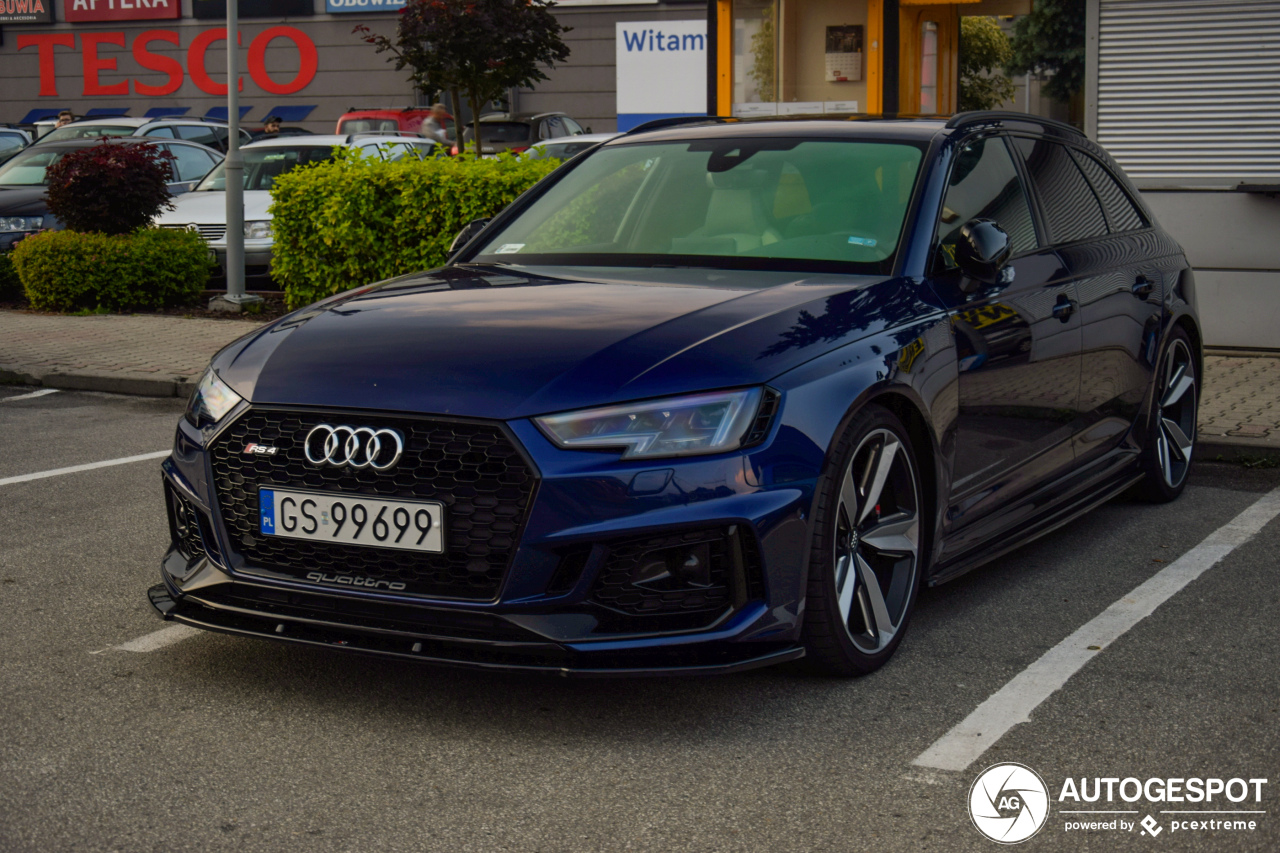 Audi RS4 Avant B9