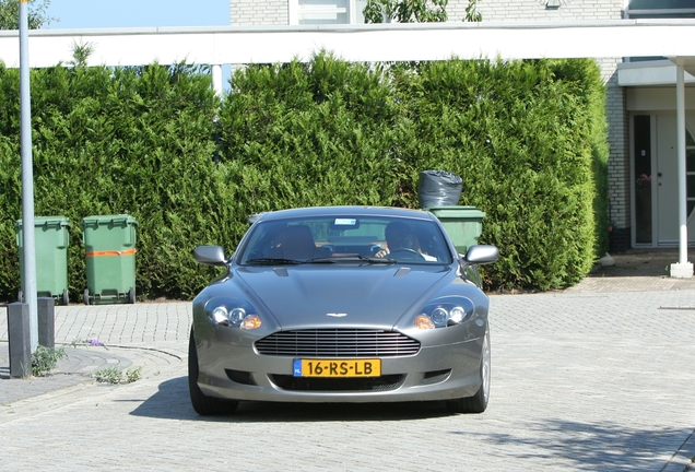 Aston Martin DB9