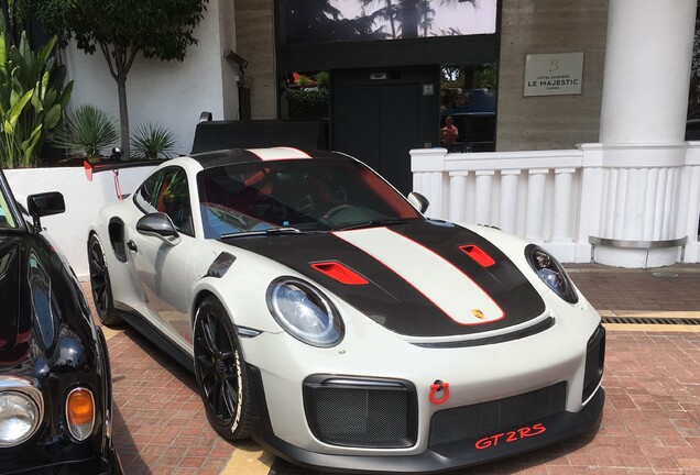 Porsche 991 GT2 RS Weissach Package