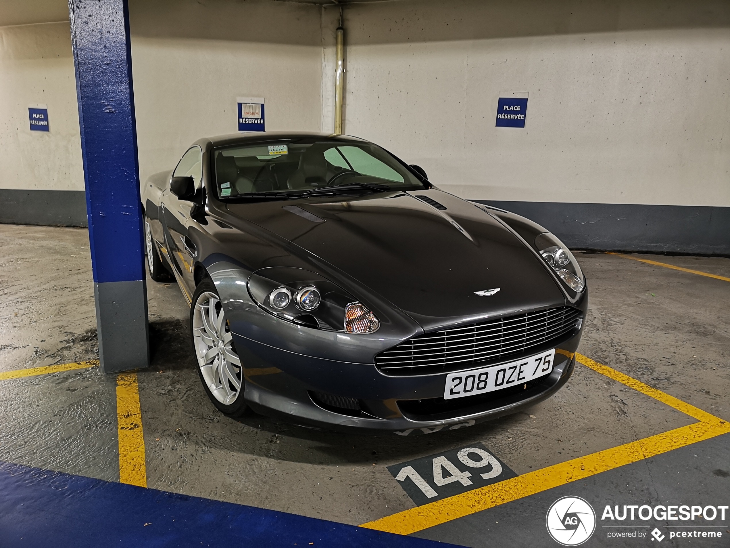 Aston Martin DB9