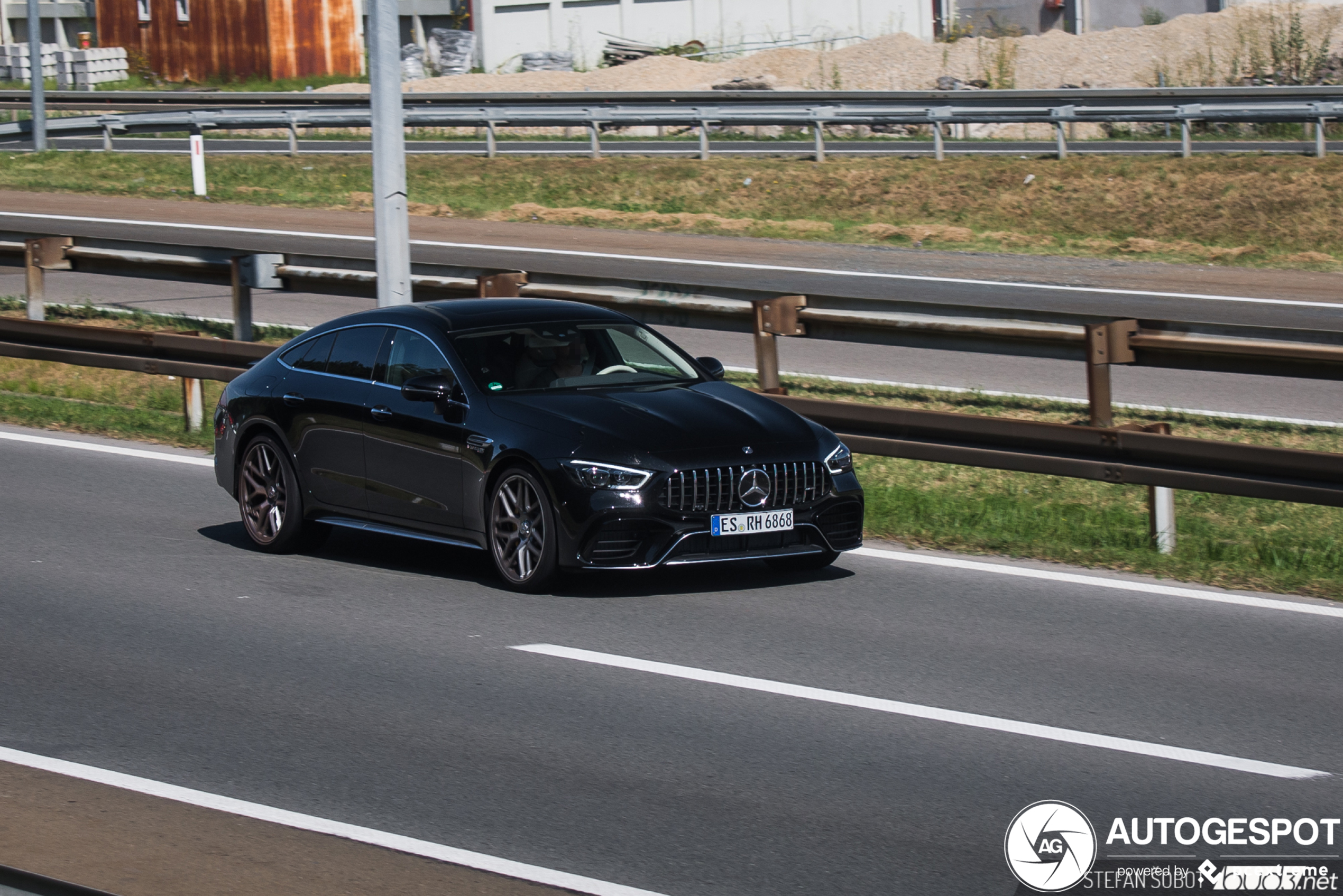 Mercedes-AMG GT 63 S X290