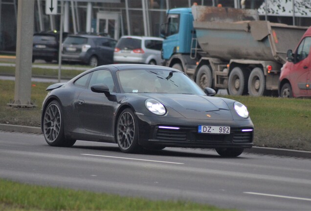 Porsche 992 Carrera 4S