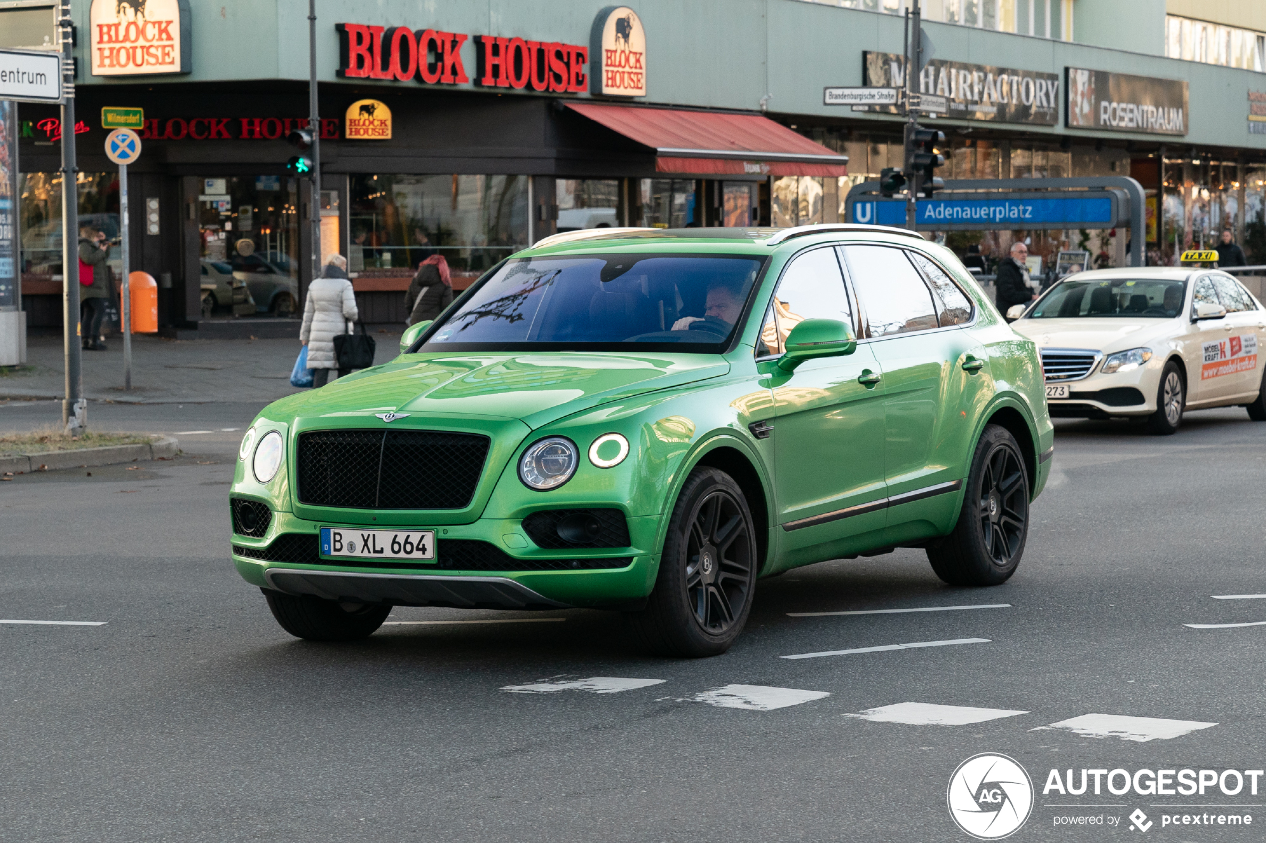 Bentley Bentayga V8