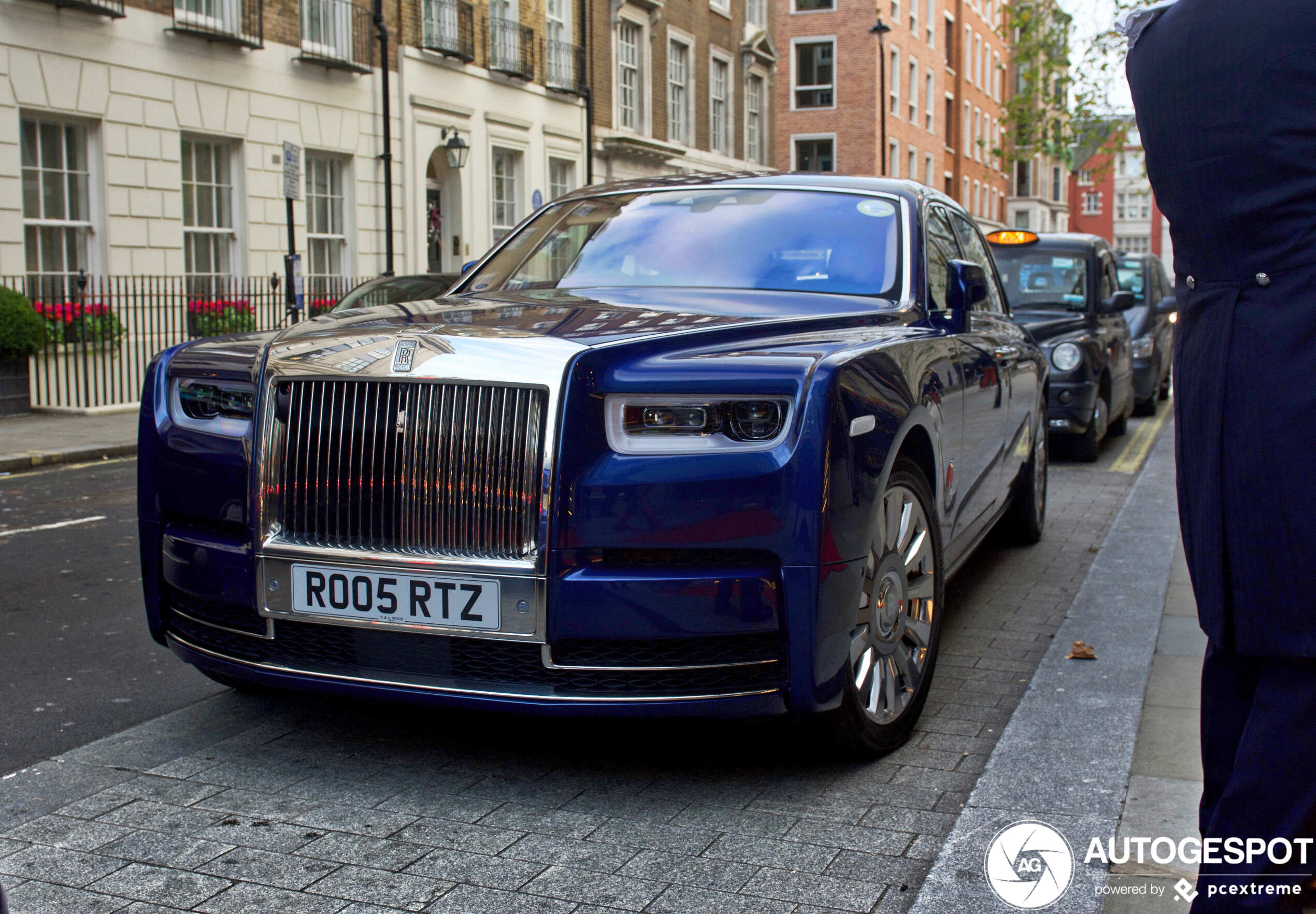 Rolls-Royce Phantom VIII EWB