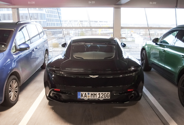 Aston Martin DB11