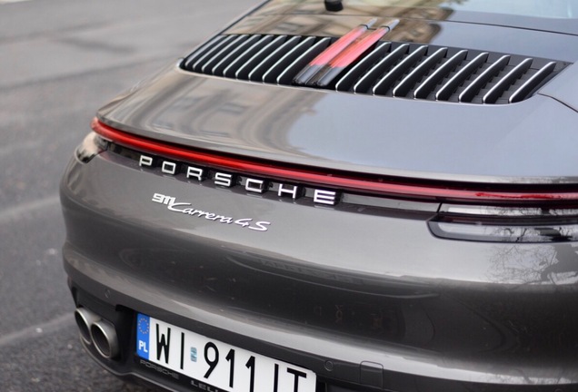 Porsche 992 Carrera 4S