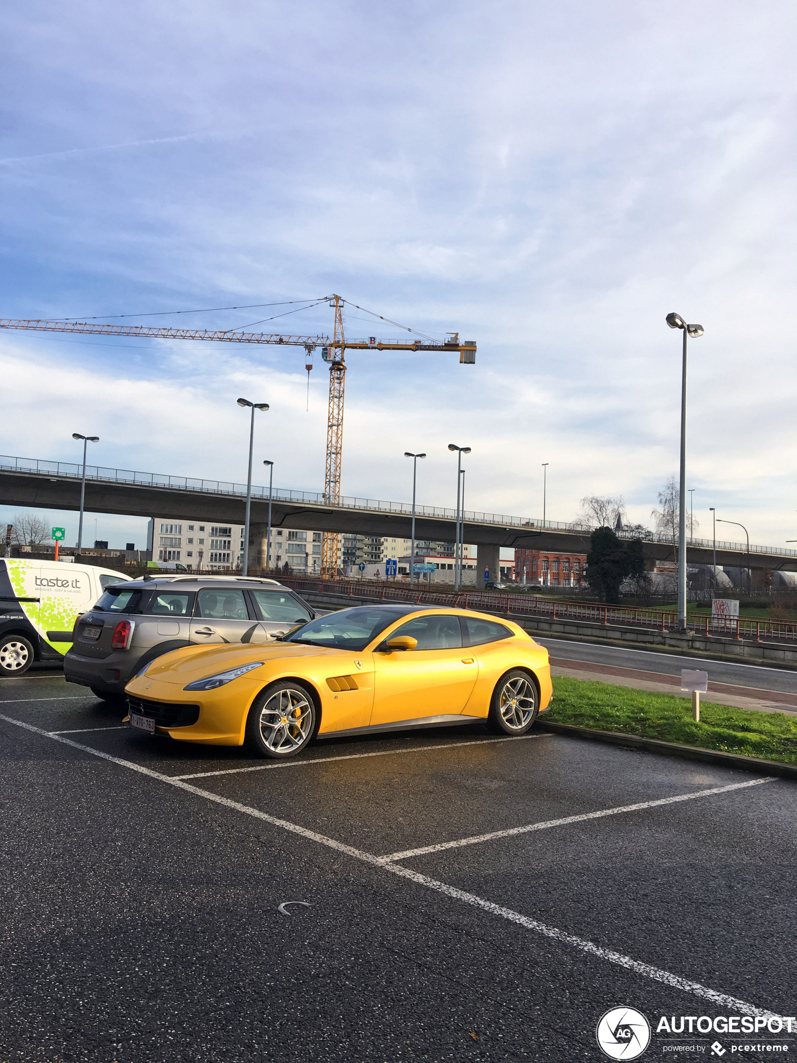 Ferrari GTC4Lusso T