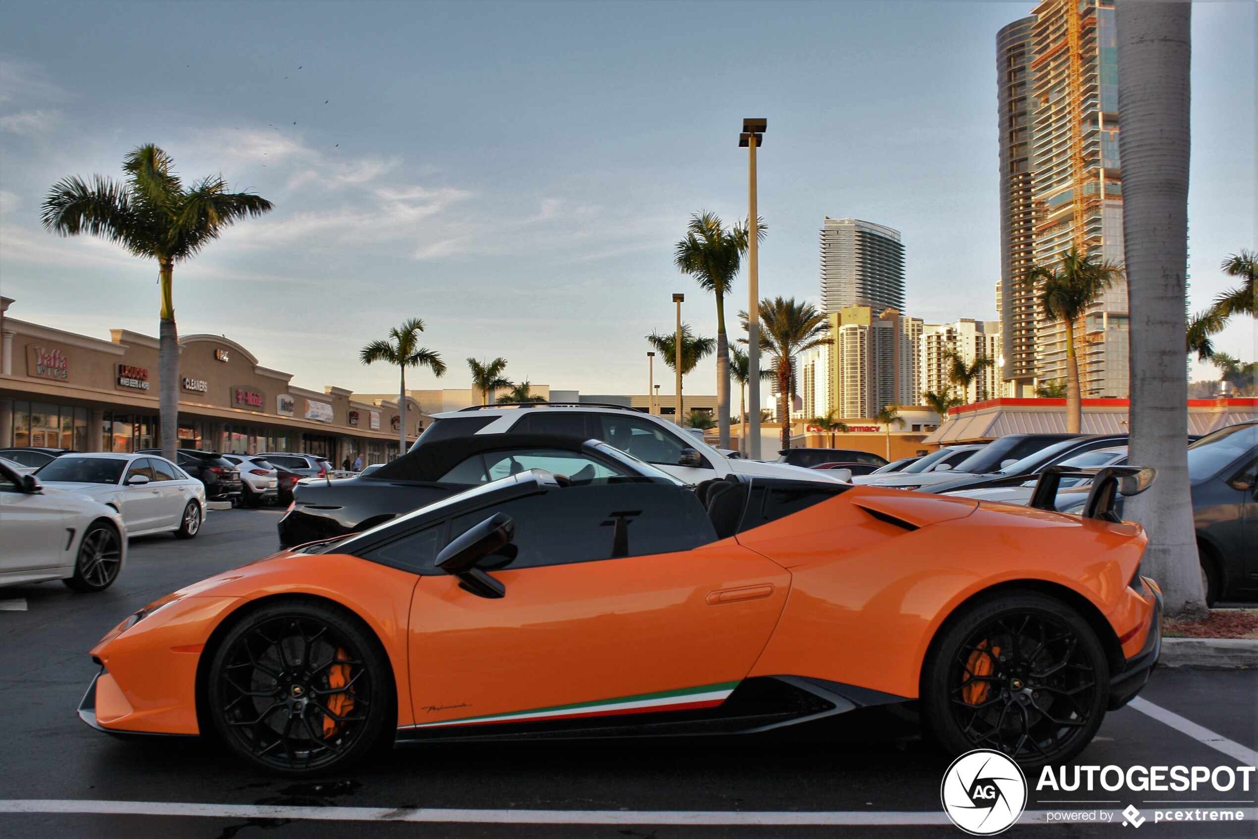 Lamborghini Huracán LP640-4 Performante Spyder