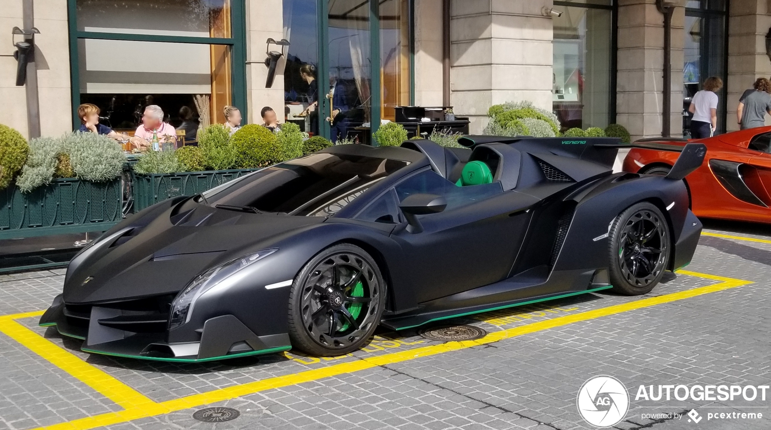 摩纳哥首摄：兰博基尼 Veneno LP750-4 Roadster