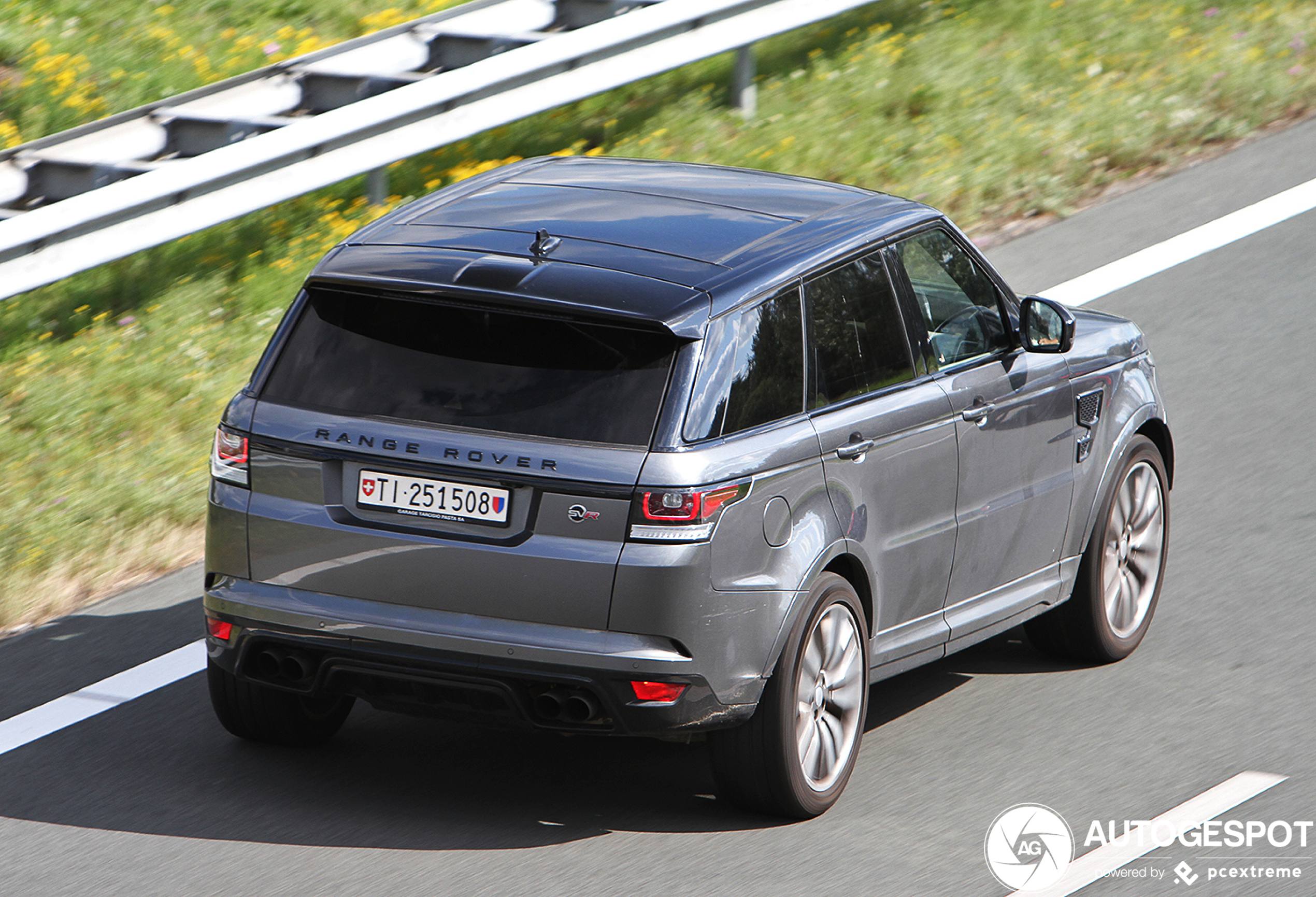 Land Rover Range Rover Sport SVR