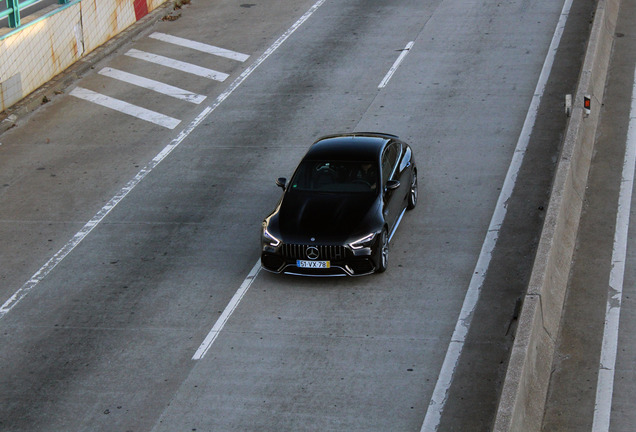 Mercedes-AMG GT 63 S X290