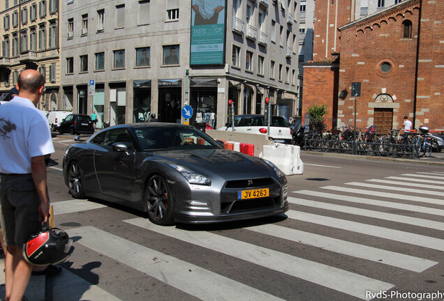 Nissan GT-R 2011