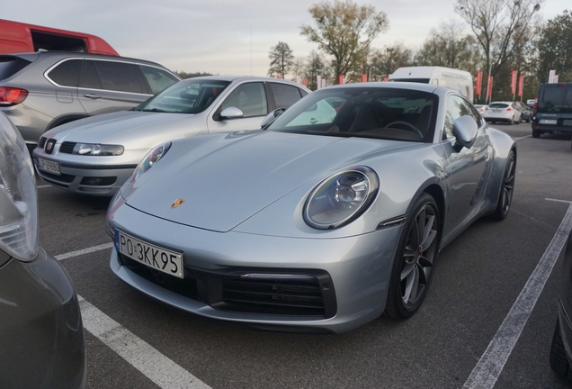 Porsche 992 Carrera 4S