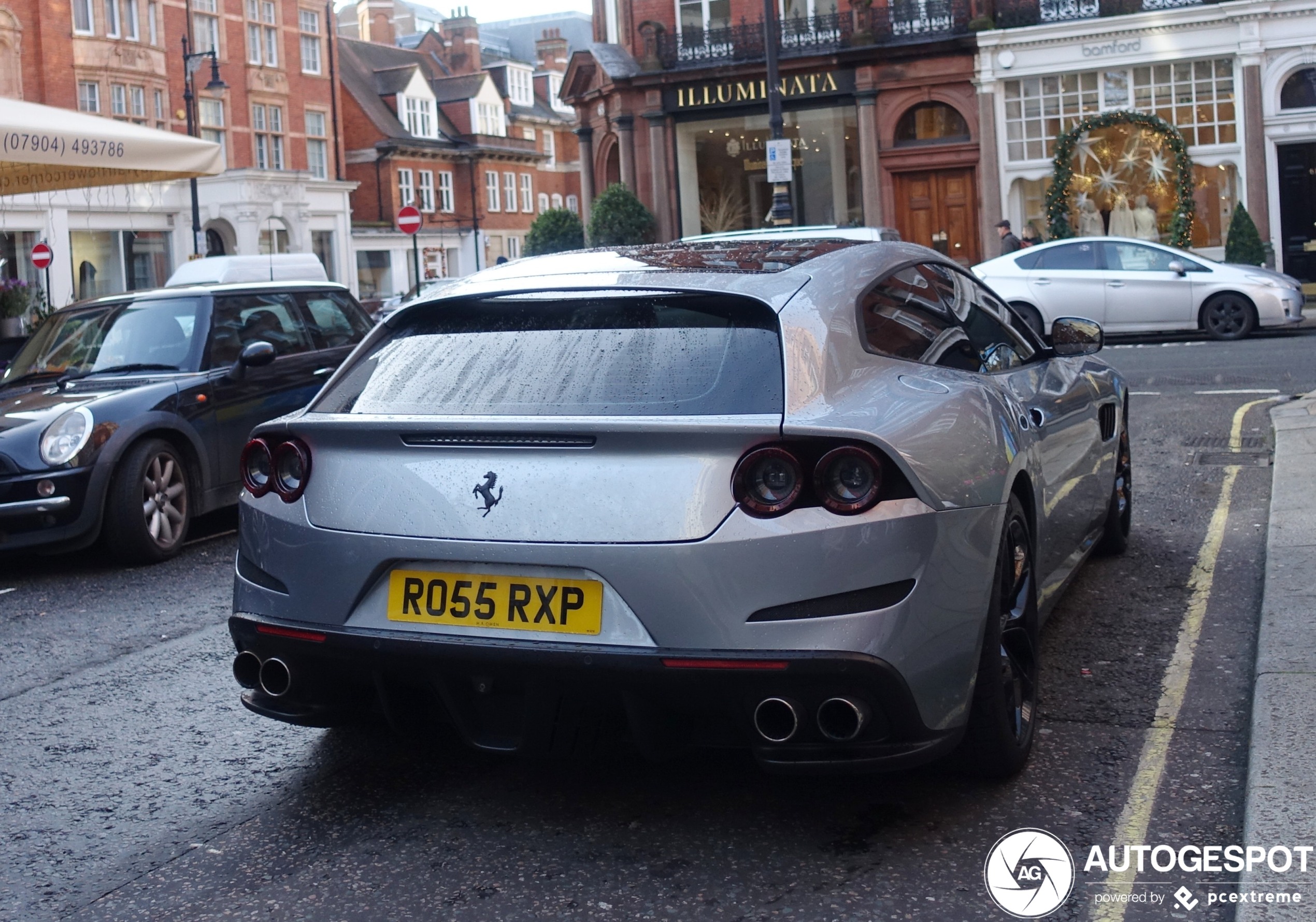 Ferrari GTC4Lusso T