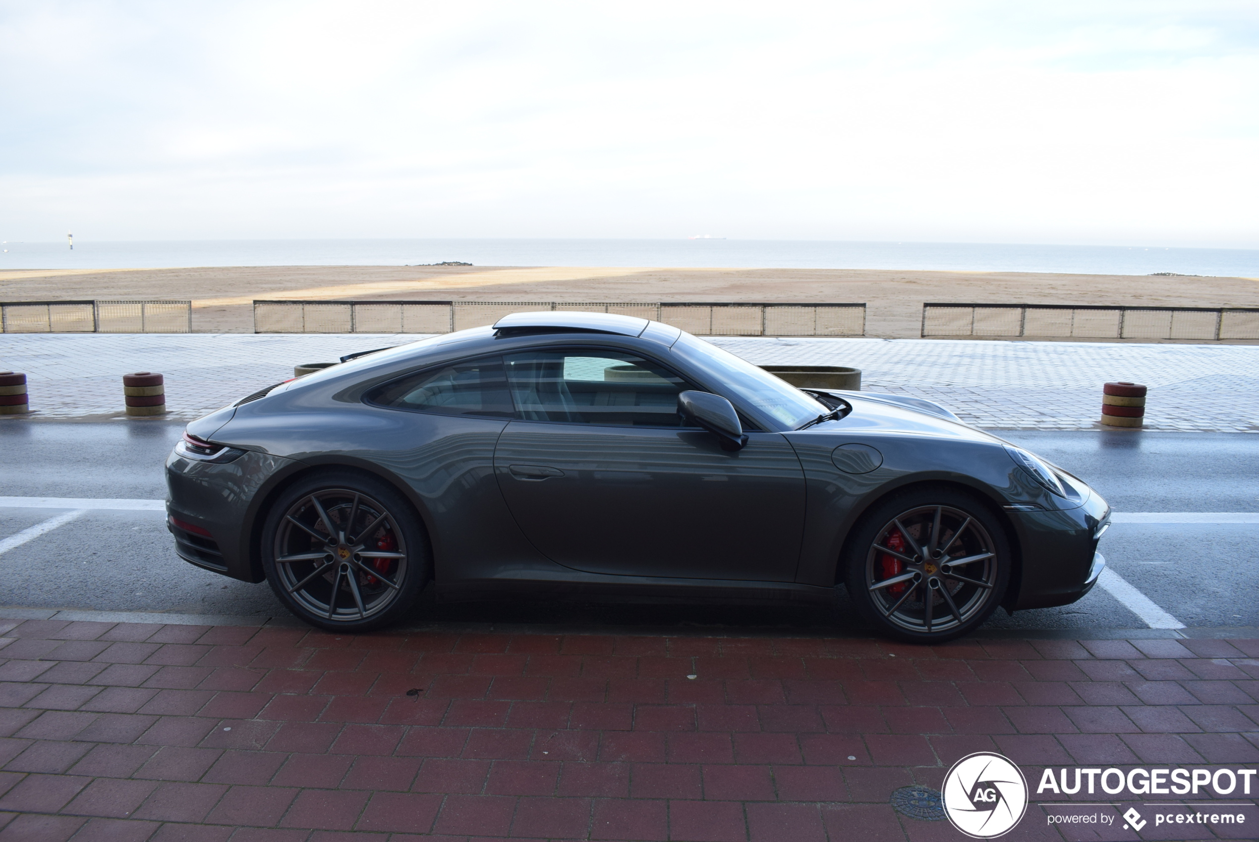 Porsche 992 Carrera 4S