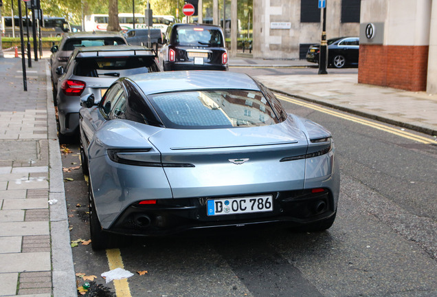 Aston Martin DB11