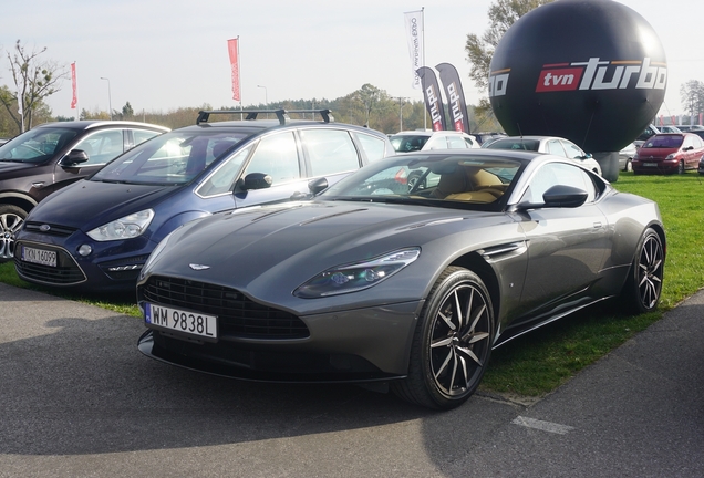 Aston Martin DB11