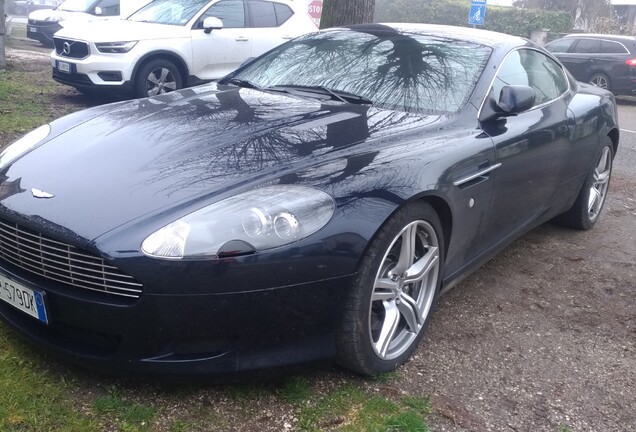 Aston Martin DB9