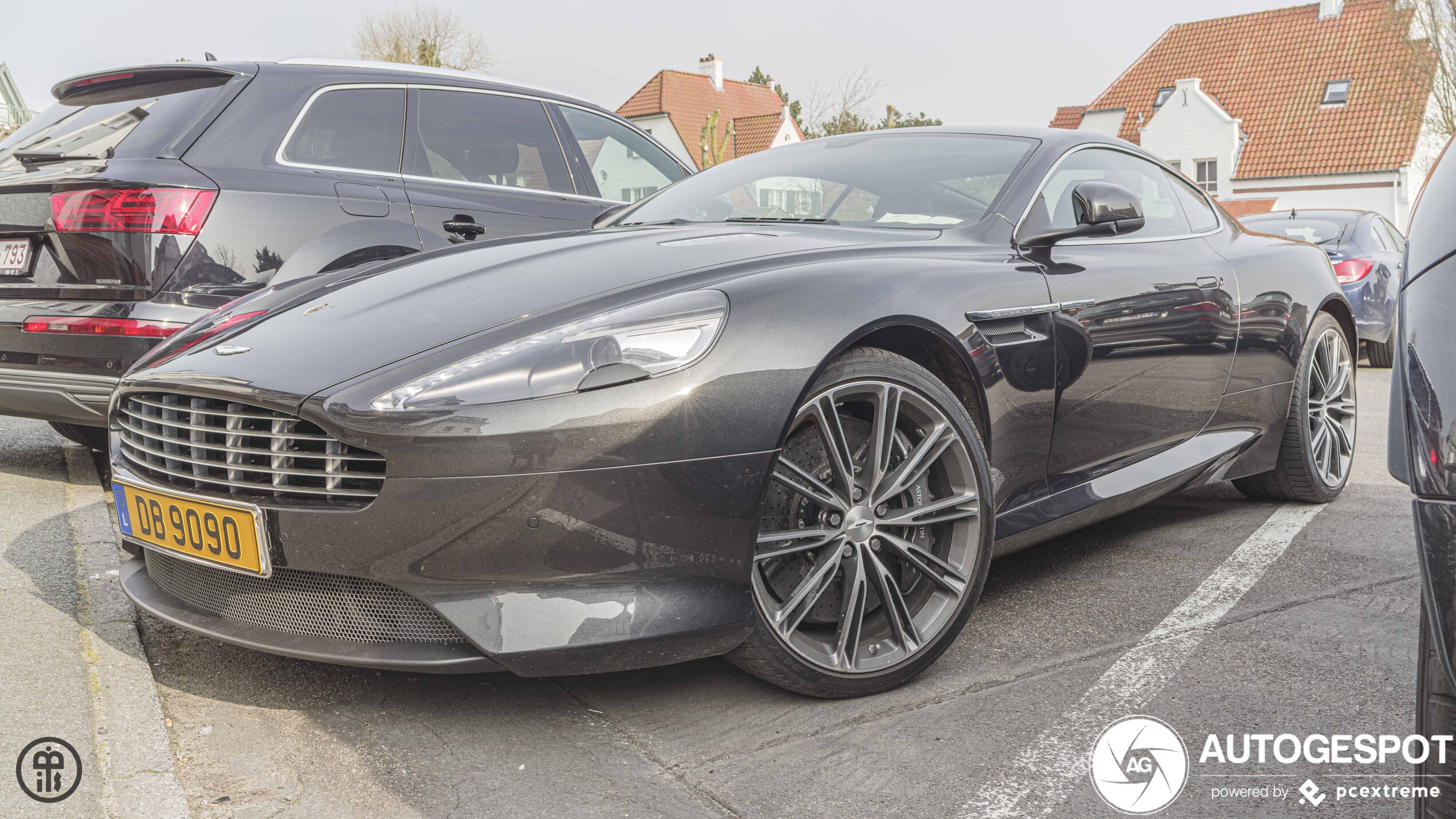 Aston Martin DB9 2013