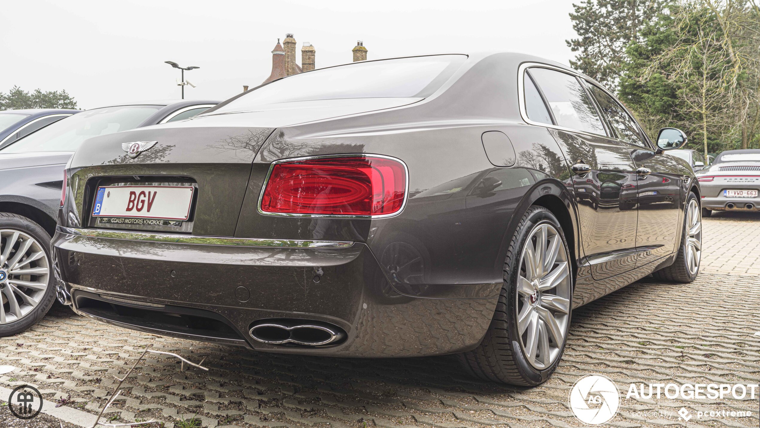 Bentley Flying Spur V8