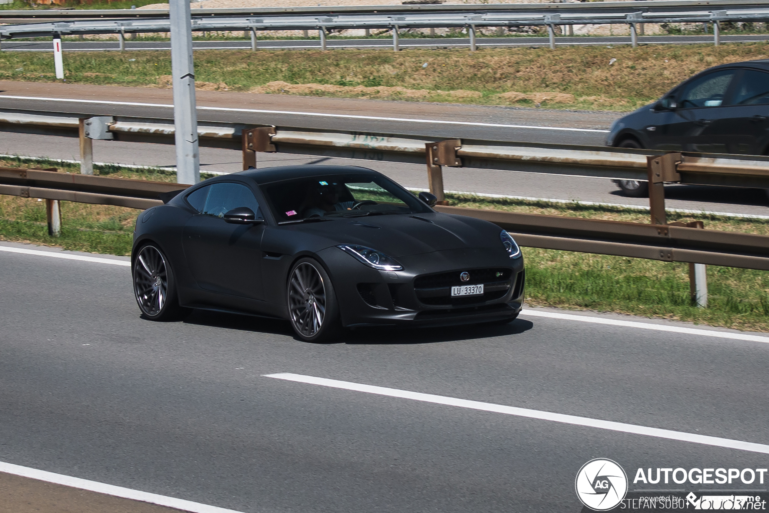 Jaguar F-TYPE R Coupé