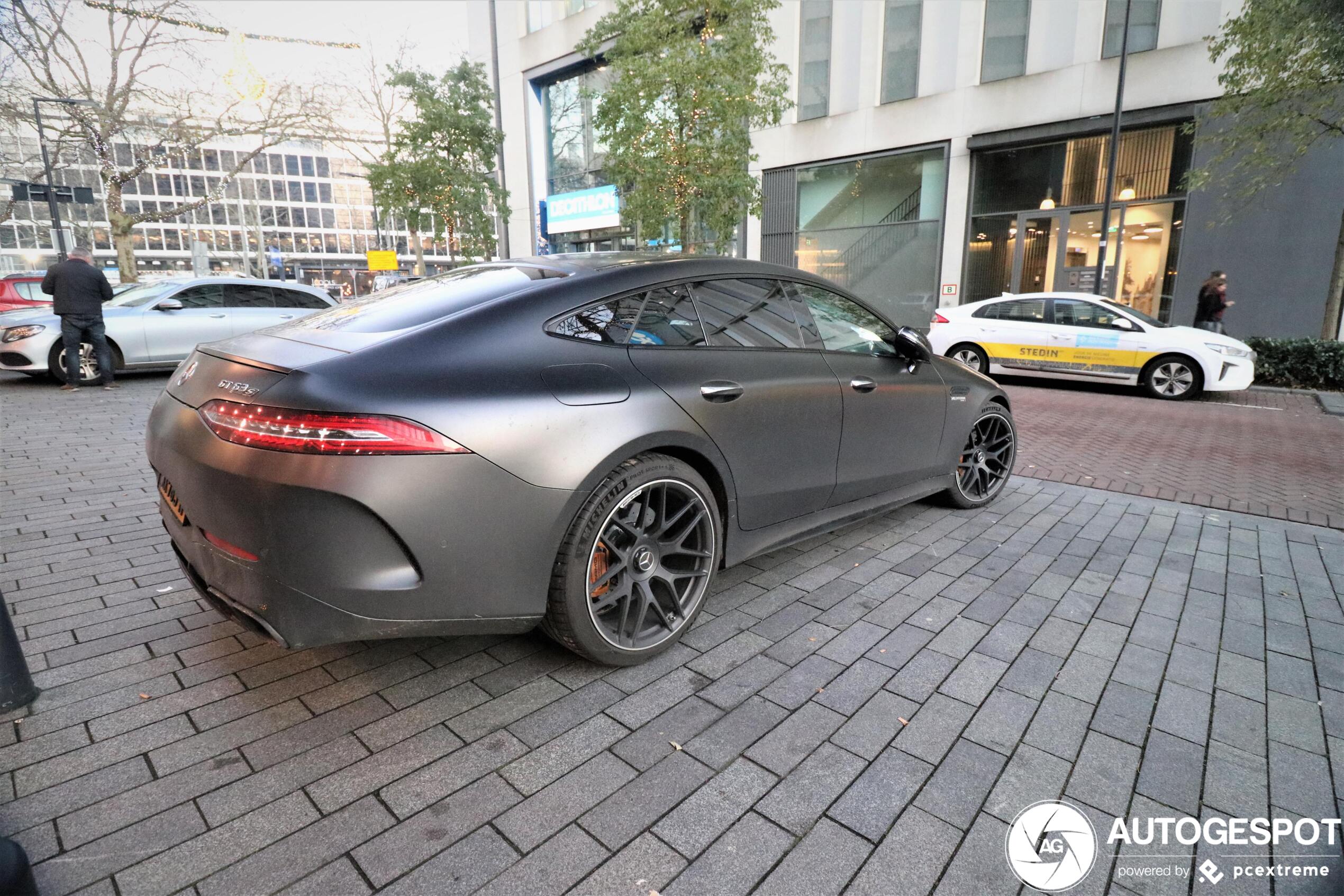 Mercedes-AMG GT 63 S X290