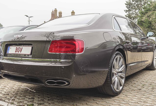 Bentley Flying Spur V8