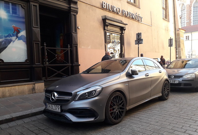 Mercedes-AMG A 45 W176 2015