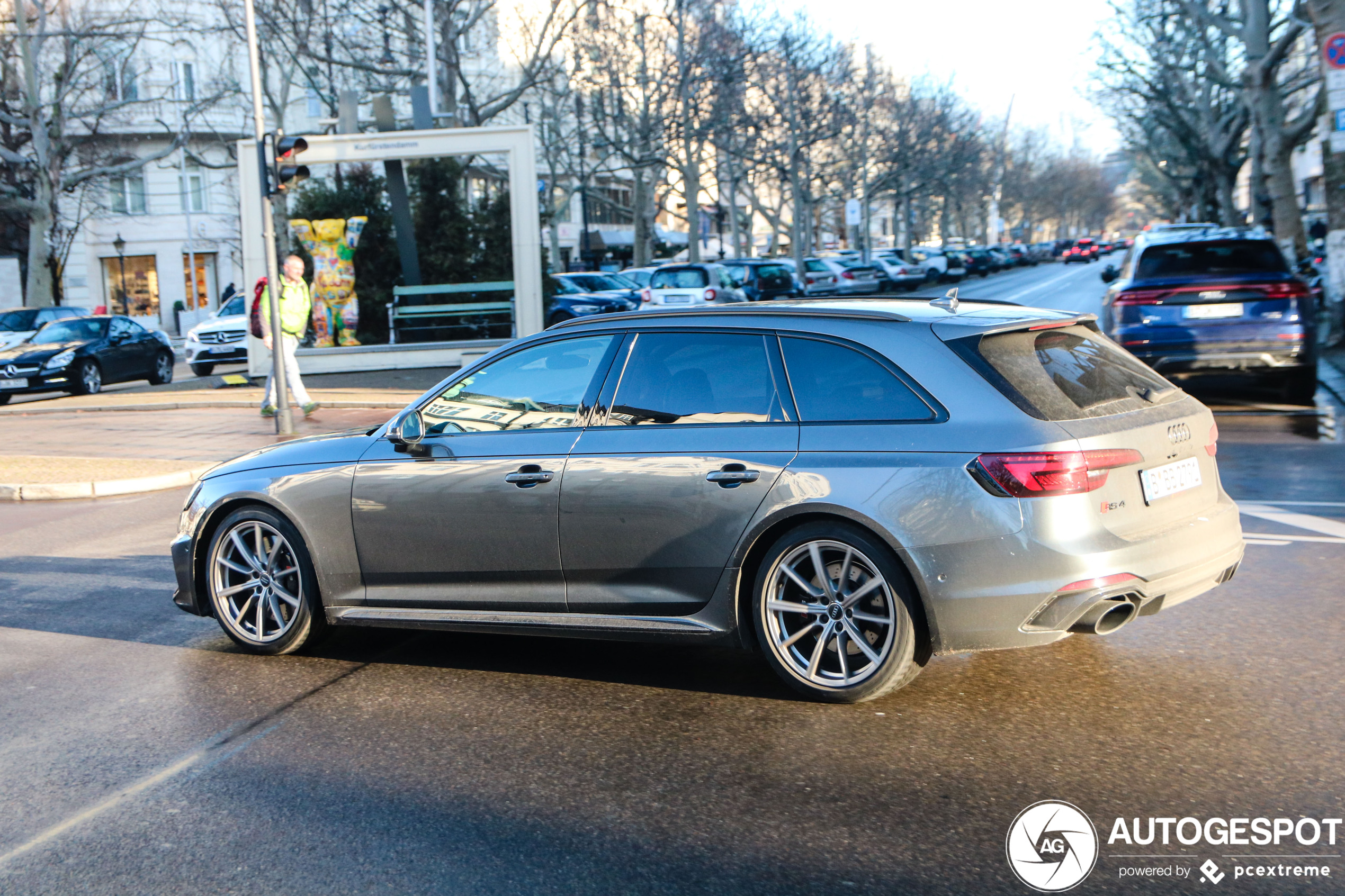 Audi RS4 Avant B9