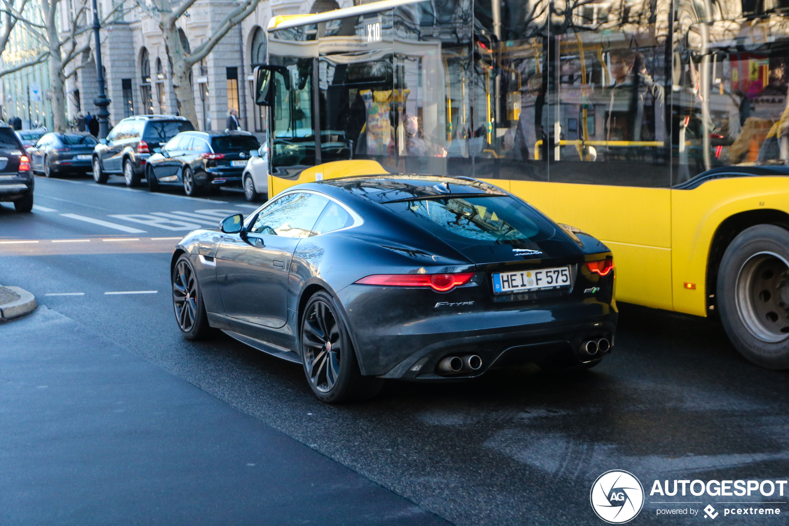 Jaguar F-TYPE R AWD Coupé