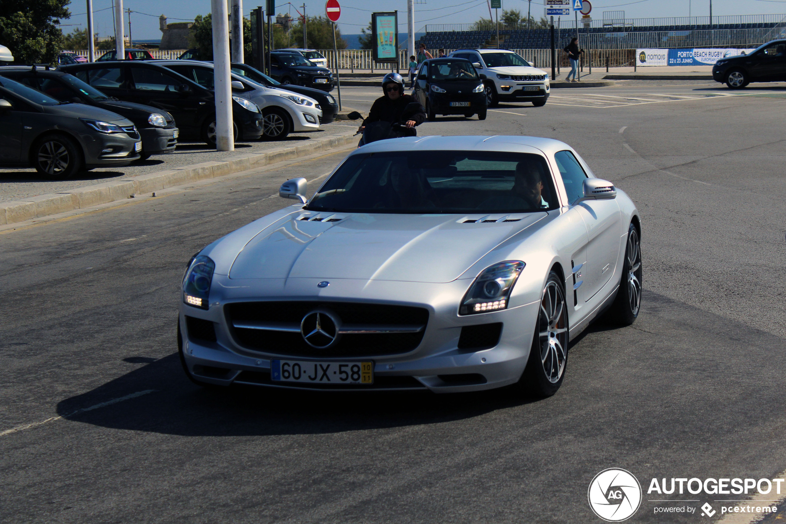 Mercedes-Benz SLS AMG