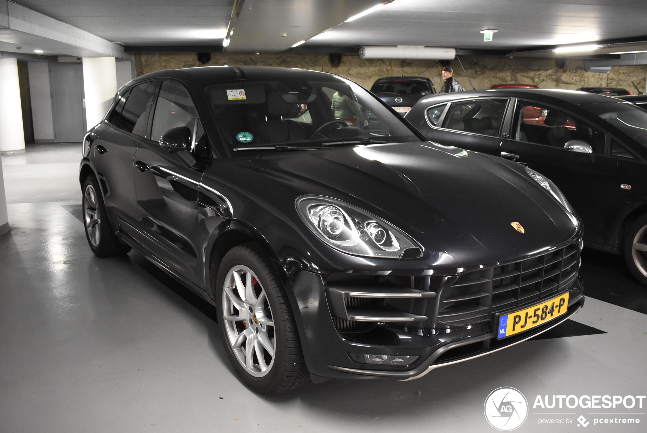 Porsche 95B Macan Turbo