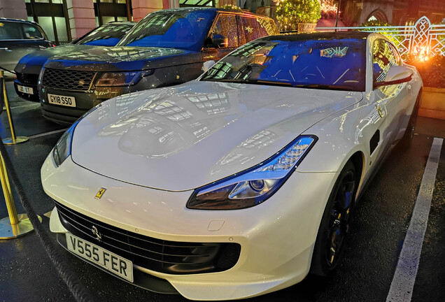 Ferrari GTC4Lusso