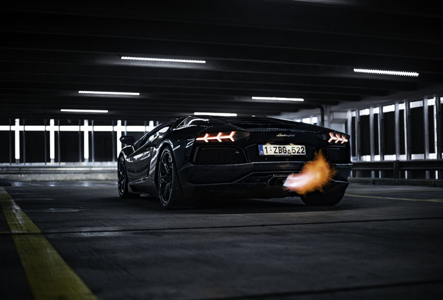 Lamborghini Aventador LP700-4