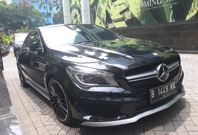 Mercedes-Benz CLA 45 AMG C117