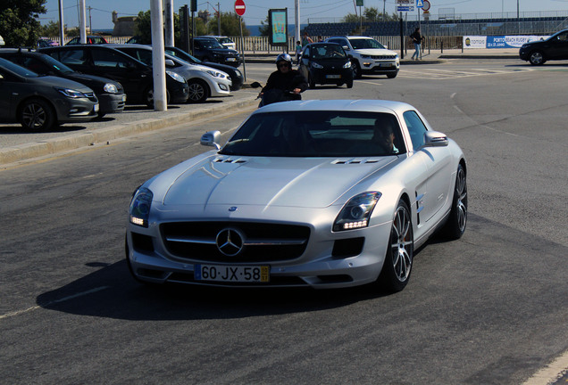 Mercedes-Benz SLS AMG