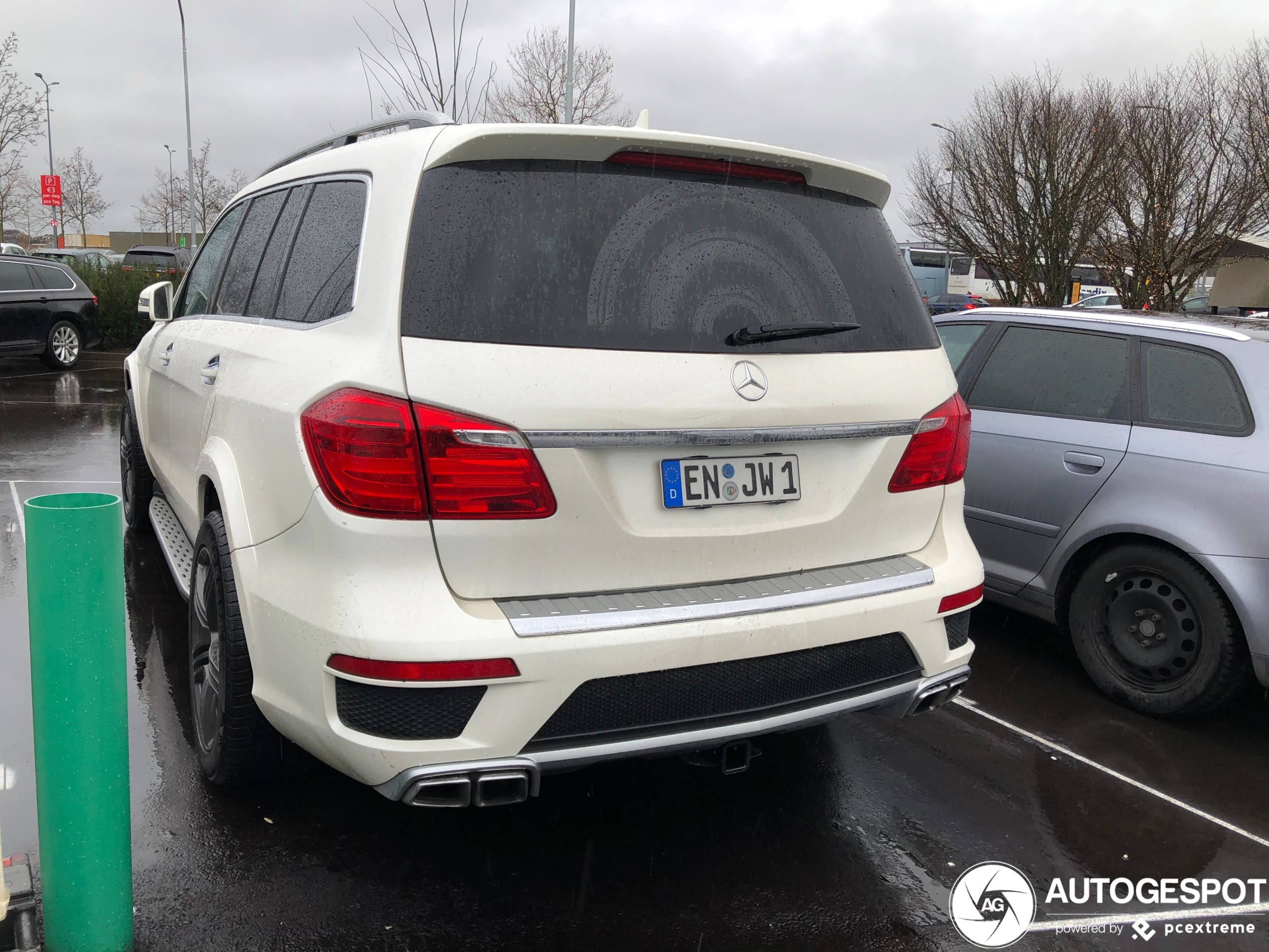 Mercedes-Benz GL 63 AMG X166