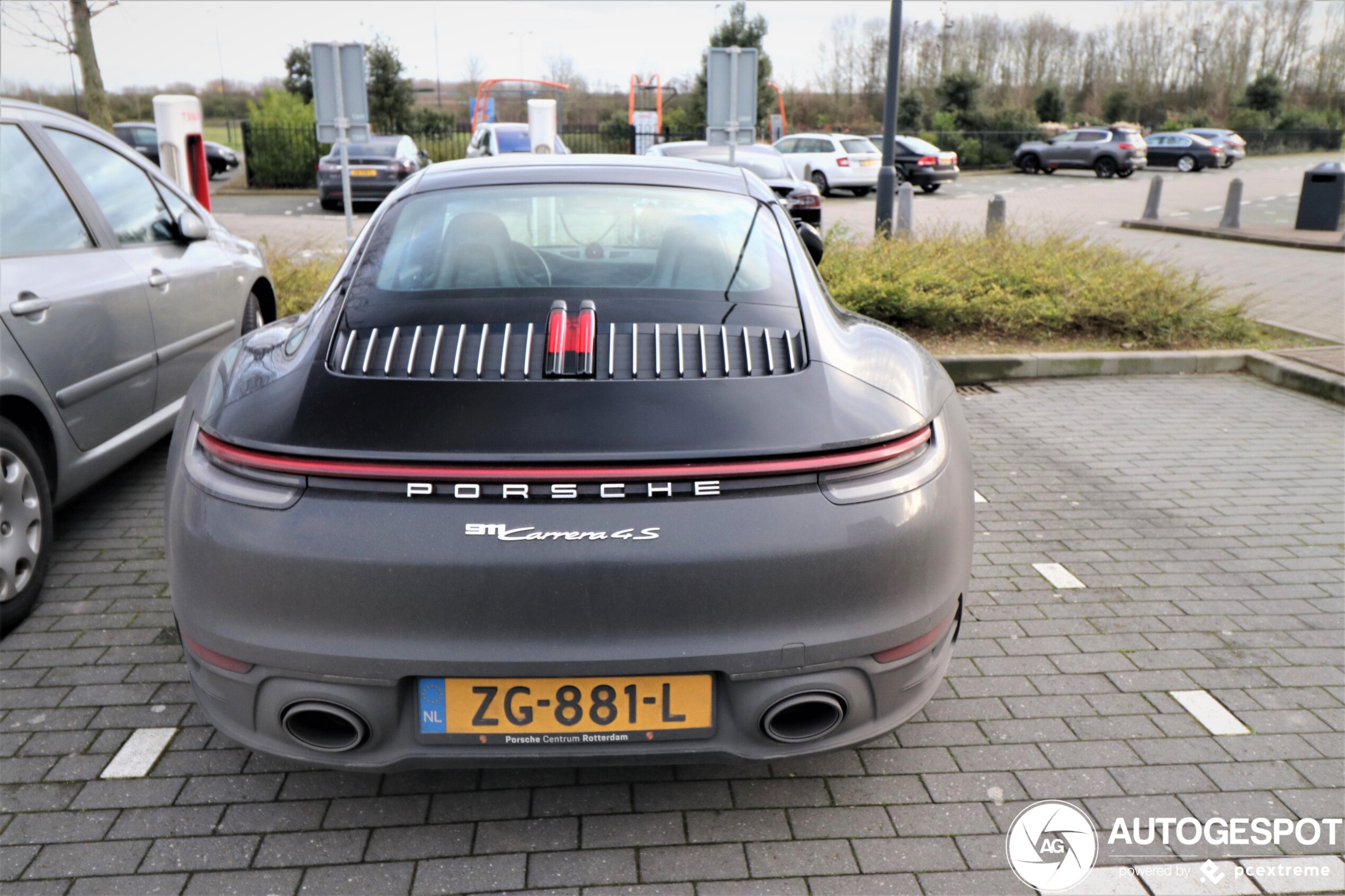 Porsche 992 Carrera 4S