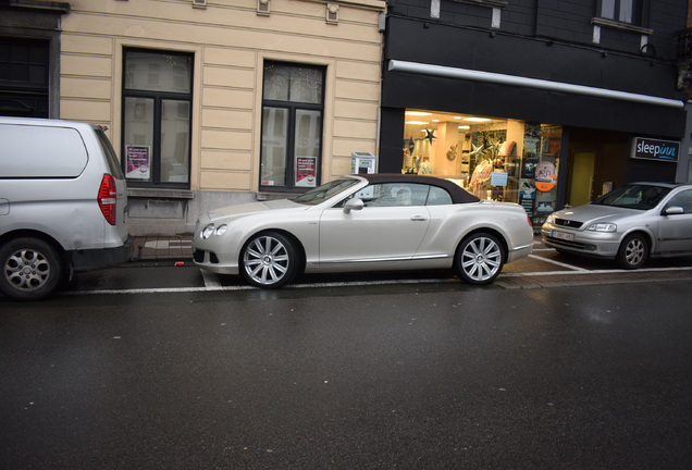 Bentley Continental GTC 2012