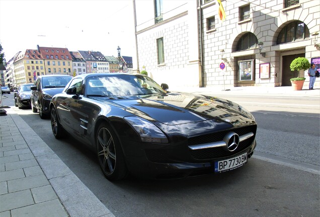 Mercedes-Benz SLS AMG