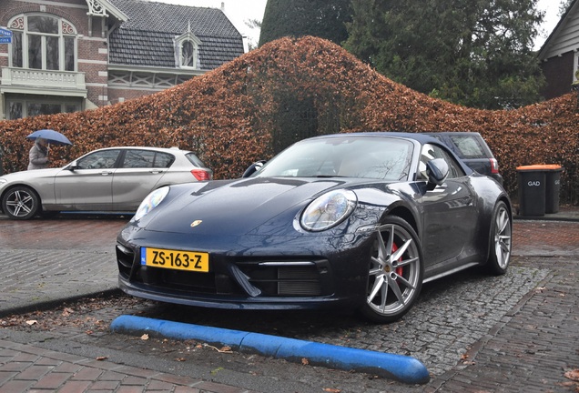 Porsche 992 Carrera 4S Cabriolet