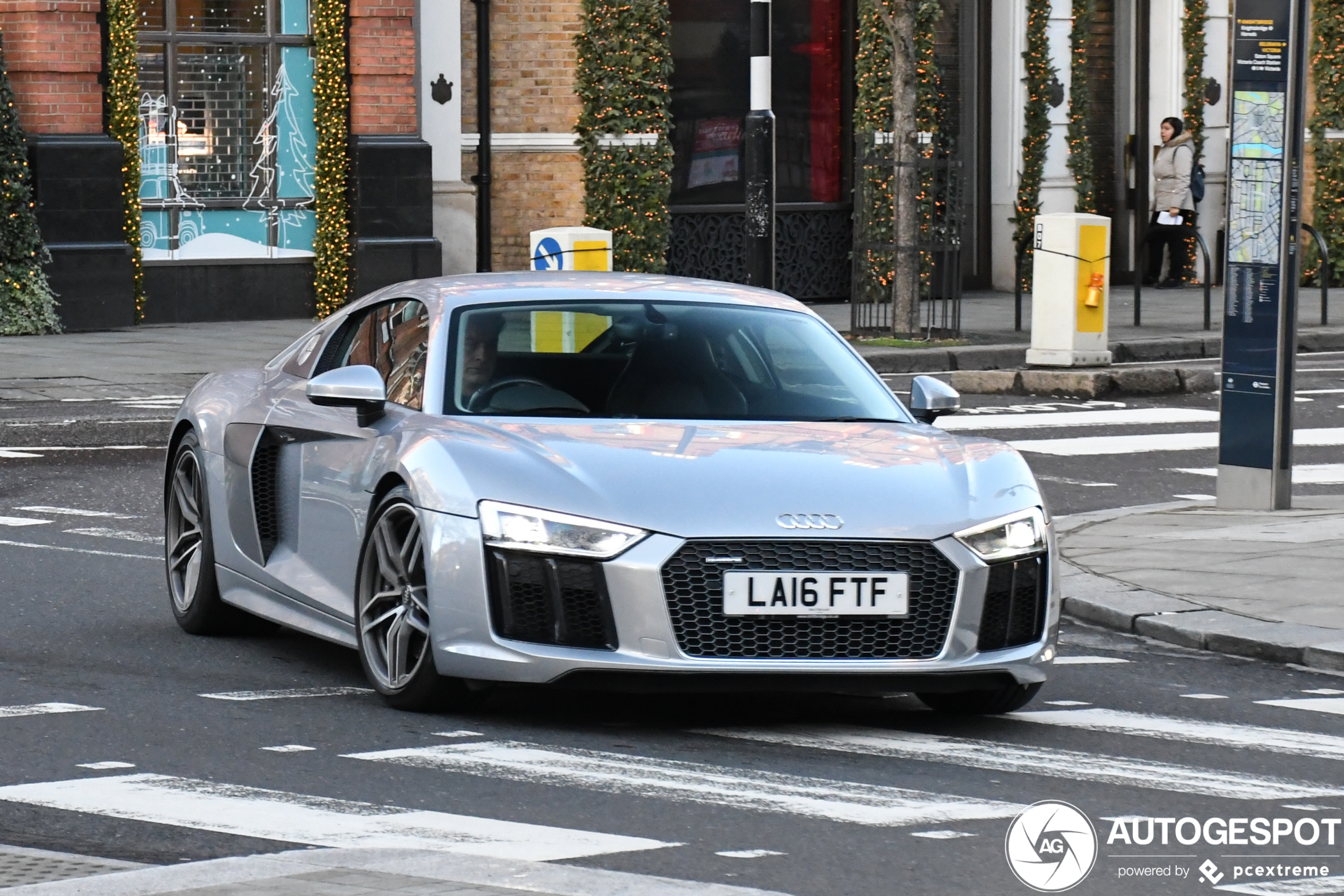 Audi R8 V10 2015