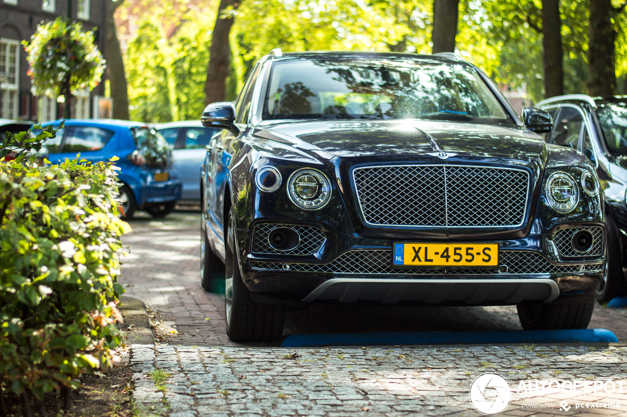 Bentley Bentayga V8