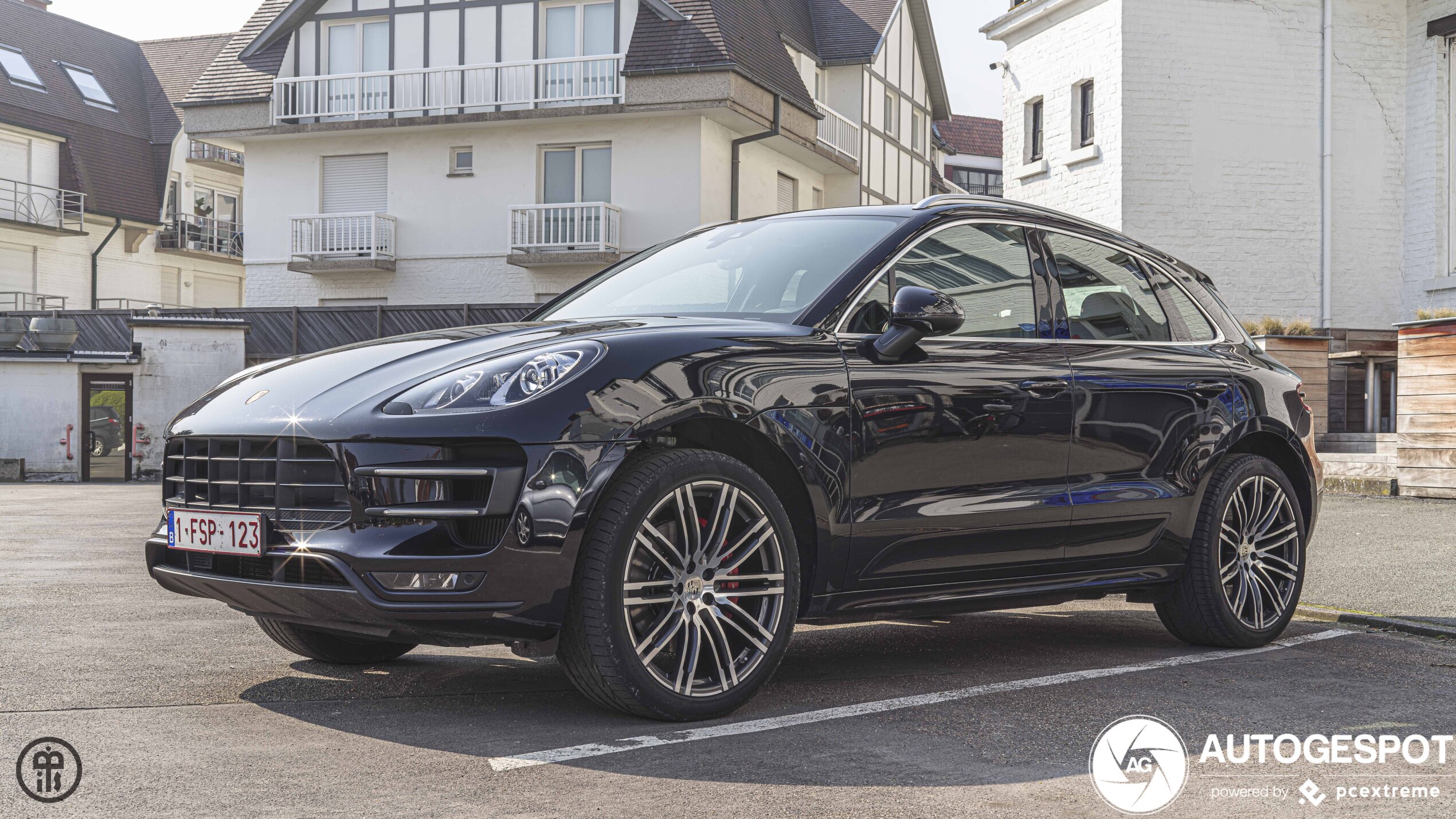 Porsche 95B Macan Turbo