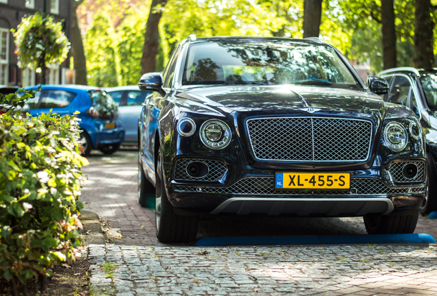 Bentley Bentayga V8