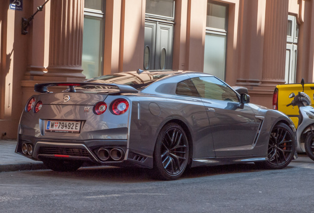 Nissan GT-R 2017