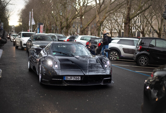 Pagani Huayra Roadster