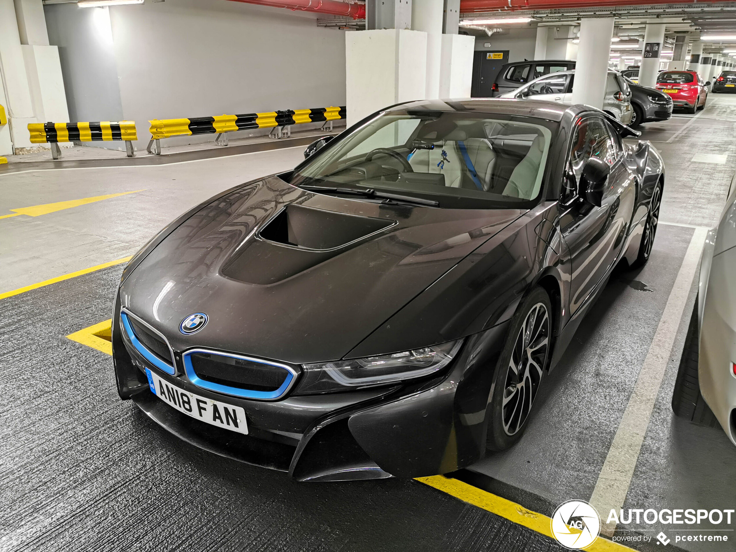 BMW i8