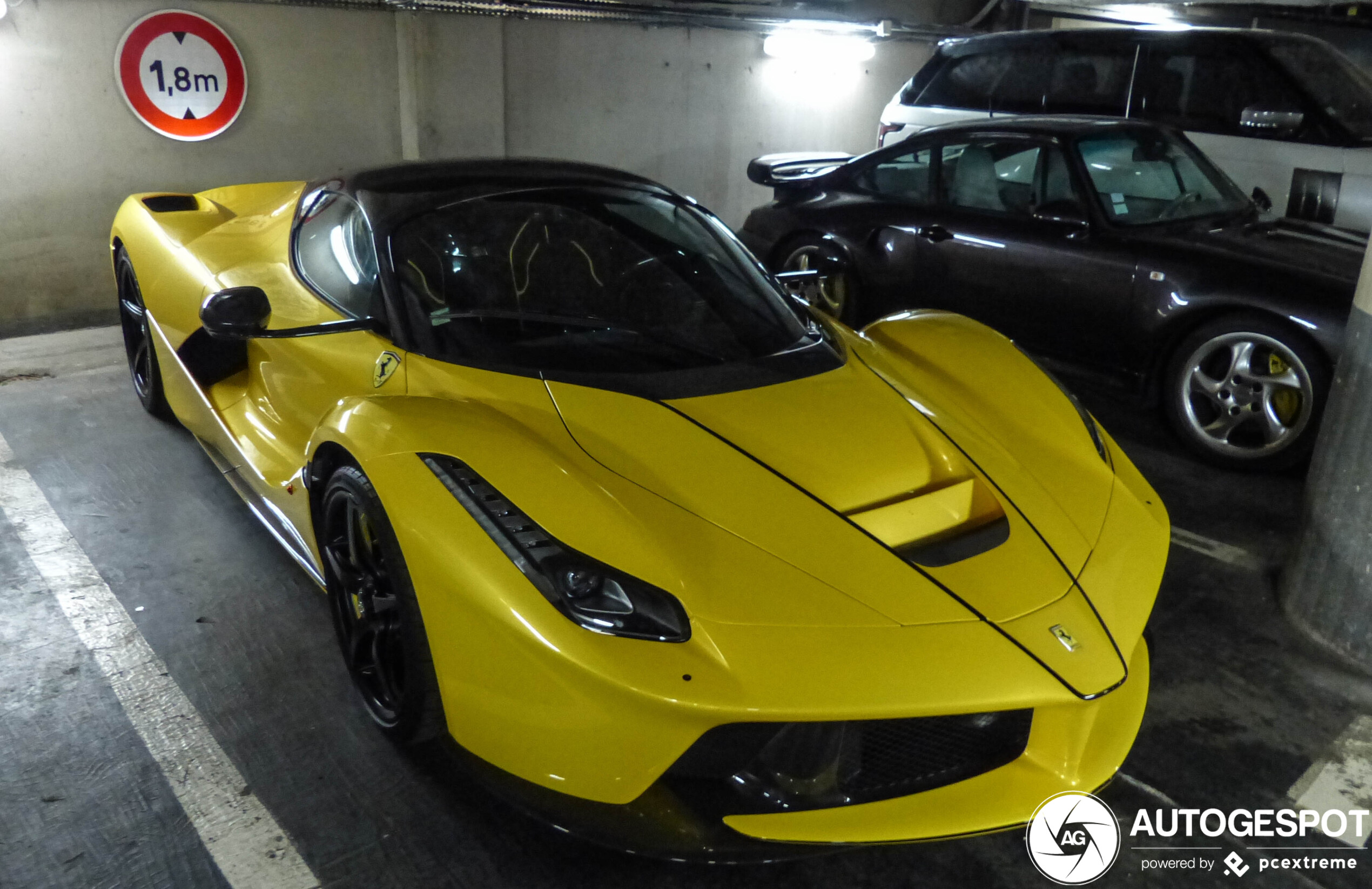 Ferrari LaFerrari Aperta